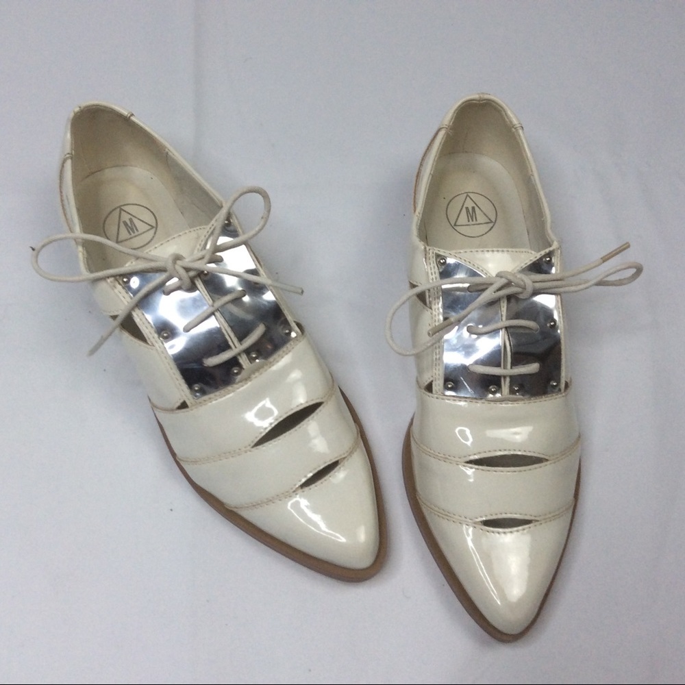 Missguided cream color shoes